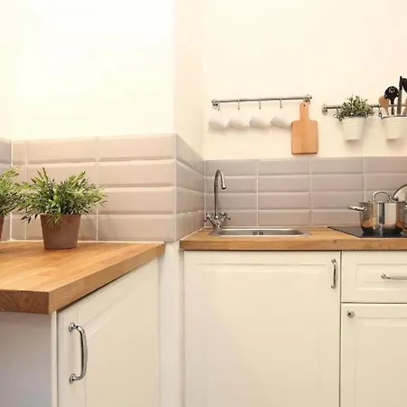 Bed & Breakfast Dimora Frattina Rome