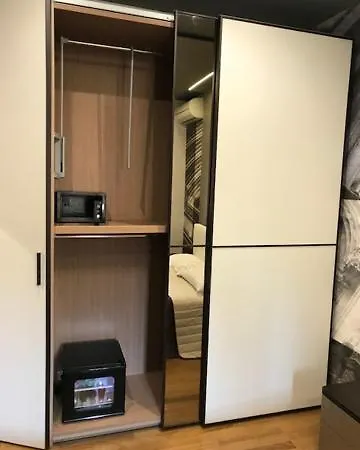 Bed & Breakfast Dimora Frattina Rom